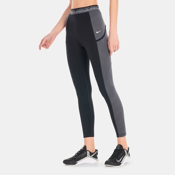 Nike Pro DriFit High Waisted 7/8 training leggings with pockets. (NWT) - Picture 1 of 12